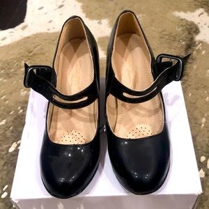 DIBA Mary Jane Heels 7.5
